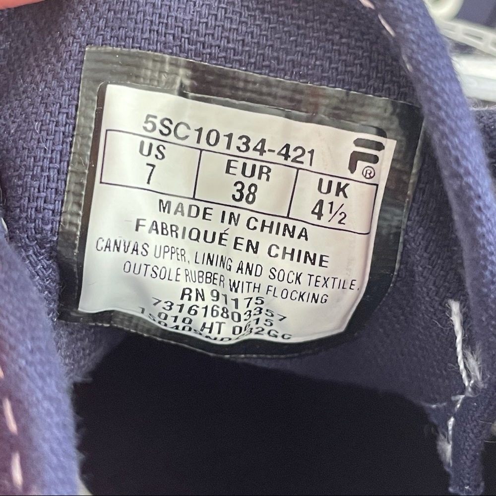 Dark blue with white stitching, fila shoes - Picture 2 of 6